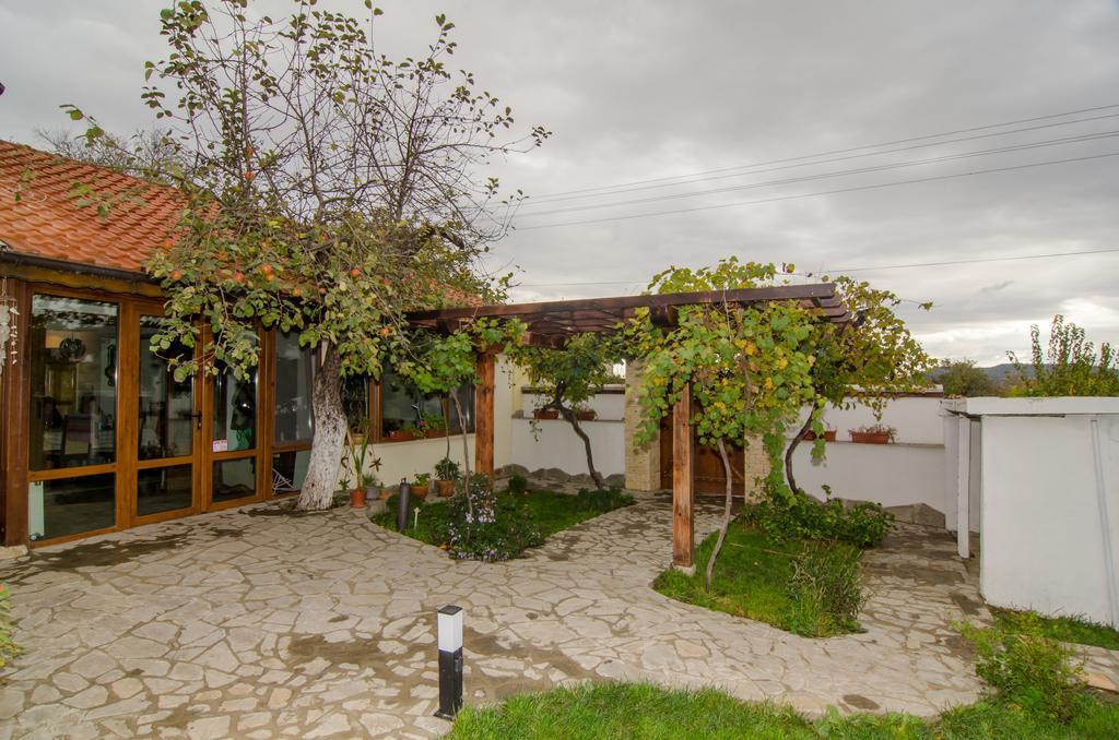 Guest House Villa Elma Nevsha Exterior photo